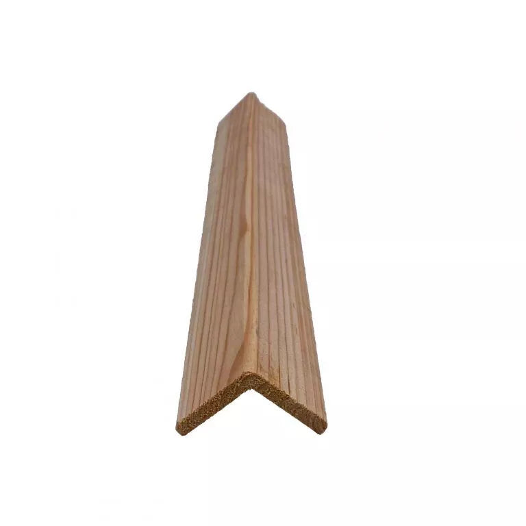 זוית עץ אורן בפרופיל 45×45 מ”מ אורך 2.40 מטר